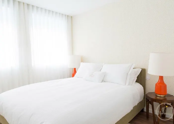 アパート Ceuta Residences - 2 By We Do Living